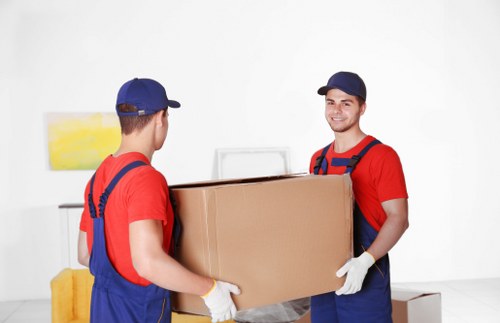 Moving van service for local homes in Motspur Park