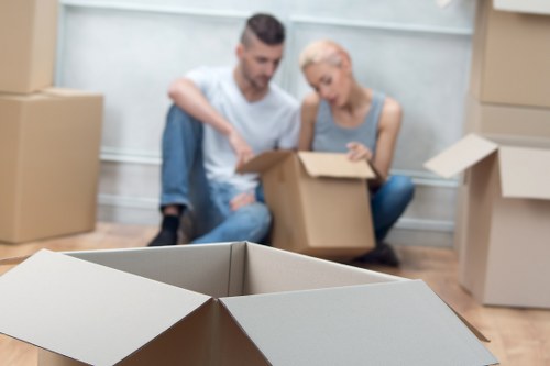 Local removals van serving Motspur Park and nearby areas