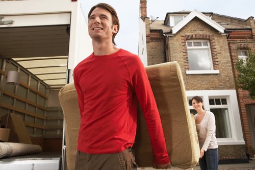 Moving day loading and transport for a Motspur Park home